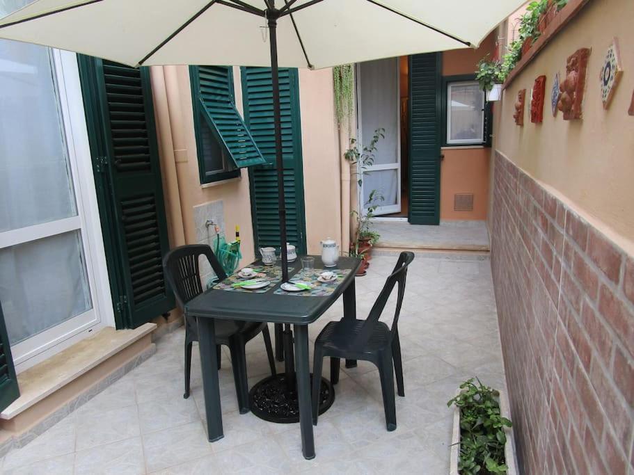 Il Piccolo Eden - Private Garden Apartment ลีวอร์โน ภายนอก รูปภาพ