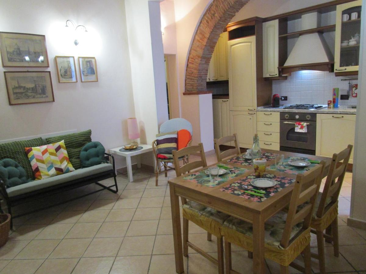 Il Piccolo Eden - Private Garden Apartment ลีวอร์โน ภายนอก รูปภาพ