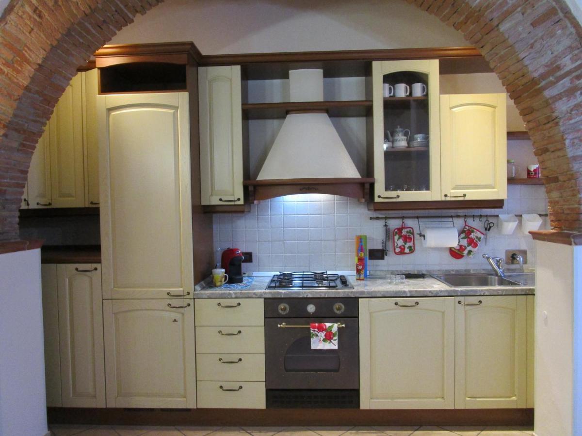 Il Piccolo Eden - Private Garden Apartment ลีวอร์โน ภายนอก รูปภาพ