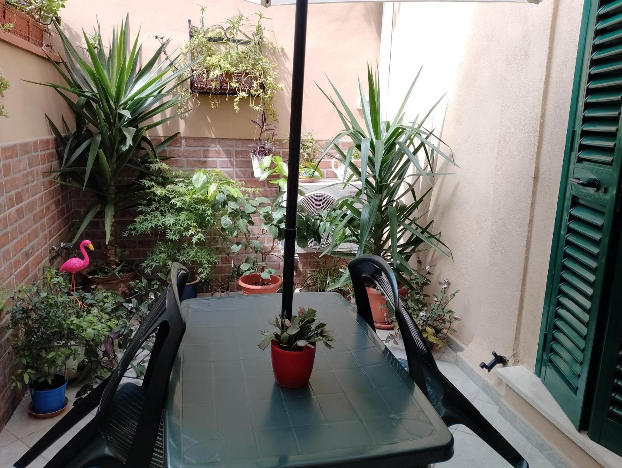 Il Piccolo Eden - Private Garden Apartment ลีวอร์โน ภายนอก รูปภาพ